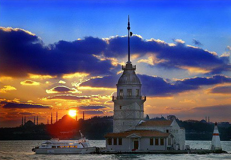Kizkulesi Maiden Tower on the Bosphorus in Istanbul